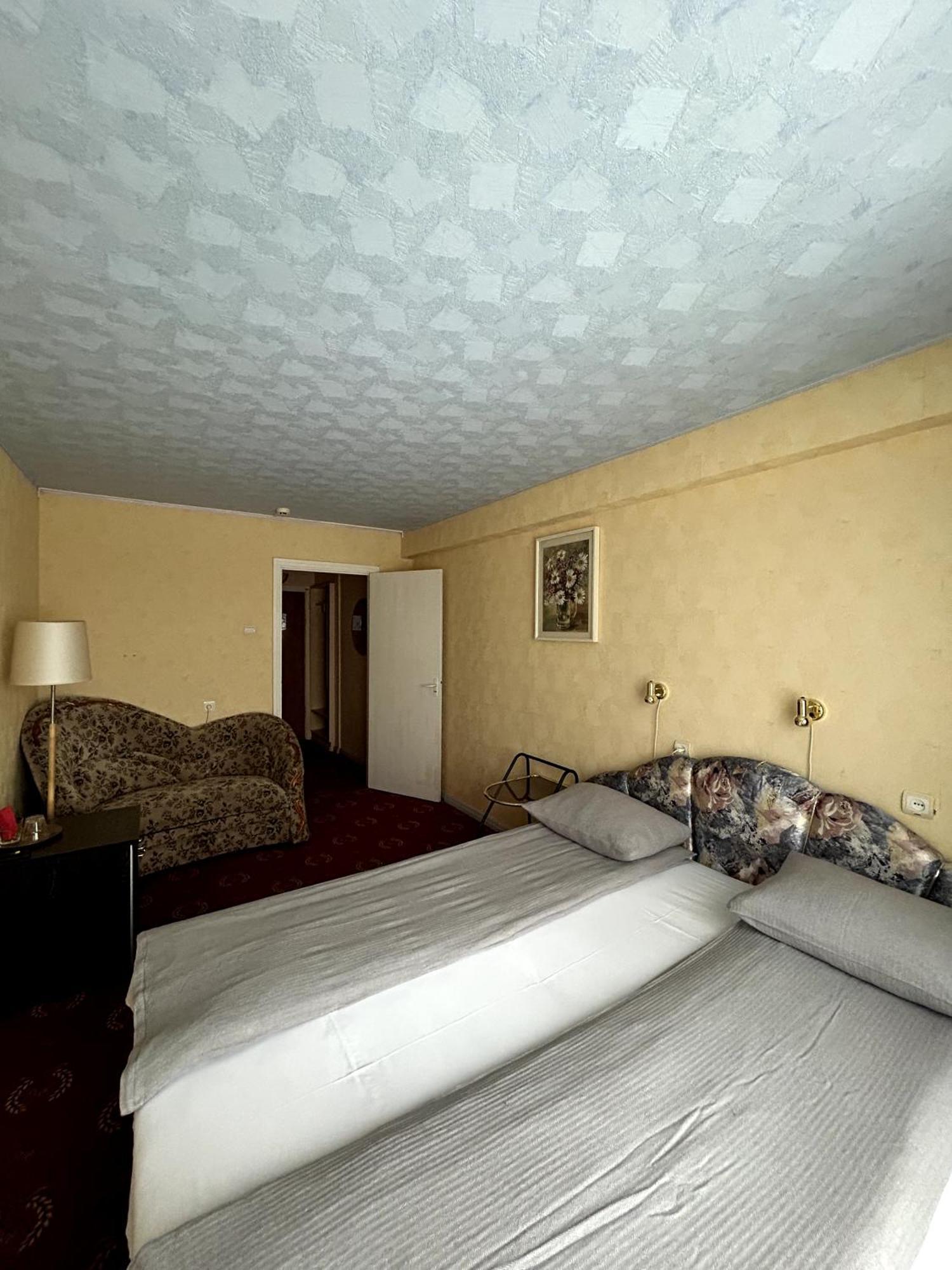 Hotel Talsi Esterno foto